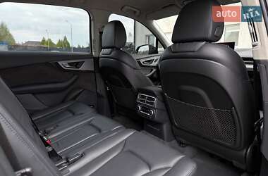 Внедорожник / Кроссовер Audi Q7 2016 в 