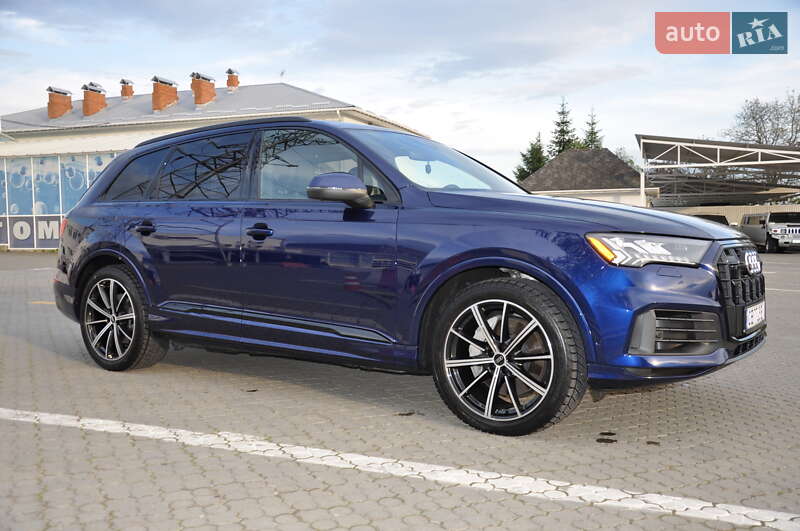 Позашляховик / Кросовер Audi Q7 2020 в Чернівцях