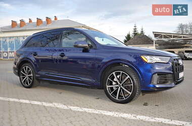 Внедорожник / Кроссовер Audi Q7 2020 в 