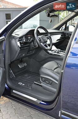 Внедорожник / Кроссовер Audi Q7 2020 в 