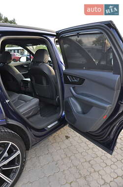 Внедорожник / Кроссовер Audi Q7 2020 в 