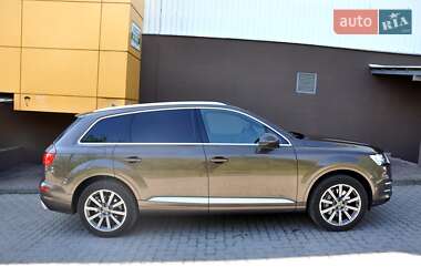 Внедорожник / Кроссовер Audi Q7 2019 в 
