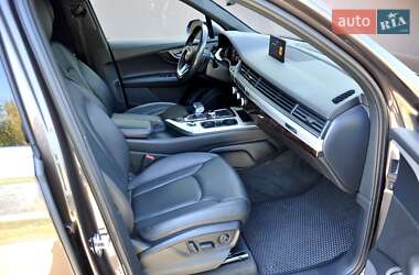 Внедорожник / Кроссовер Audi Q7 2019 в 