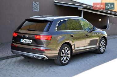 Внедорожник / Кроссовер Audi Q7 2019 в 
