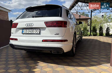 Внедорожник / Кроссовер Audi Q7 2016 в 
