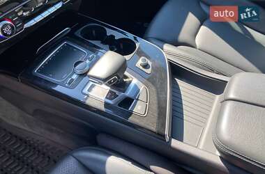 Внедорожник / Кроссовер Audi Q7 2019 в 