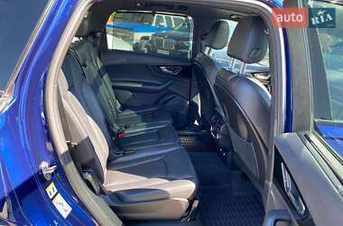 Внедорожник / Кроссовер Audi Q7 2019 в 