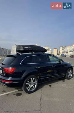 Позашляховик / Кросовер Audi Q7 2010 в 