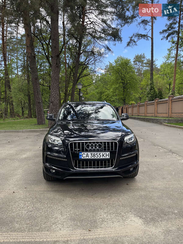 Позашляховик / Кросовер Audi Q7 2014 в Чернігові