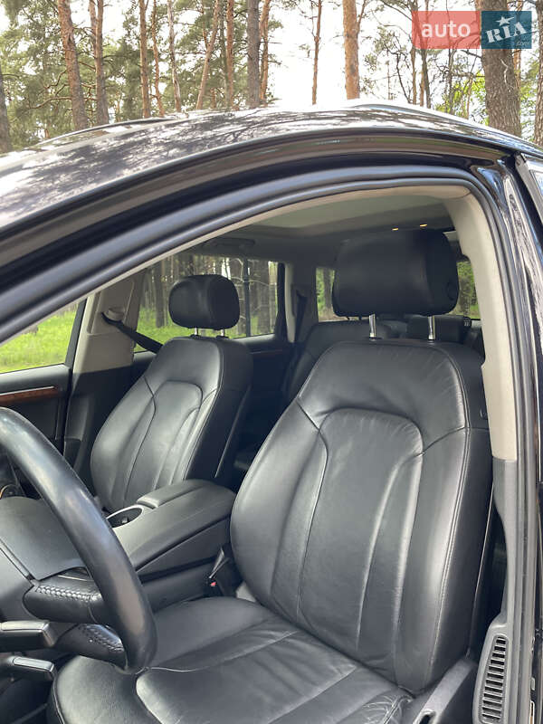 Позашляховик / Кросовер Audi Q7 2014 в Чернігові