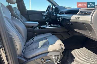 Внедорожник / Кроссовер Audi Q7 2015 в 