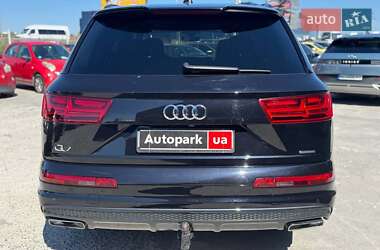 Внедорожник / Кроссовер Audi Q7 2015 в 