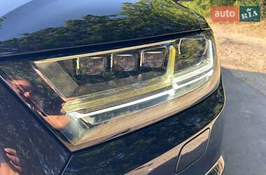 Внедорожник / Кроссовер Audi Q7 2015 в 
