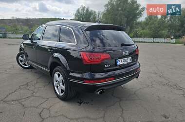 Позашляховик / Кросовер Audi Q7 2013 в 