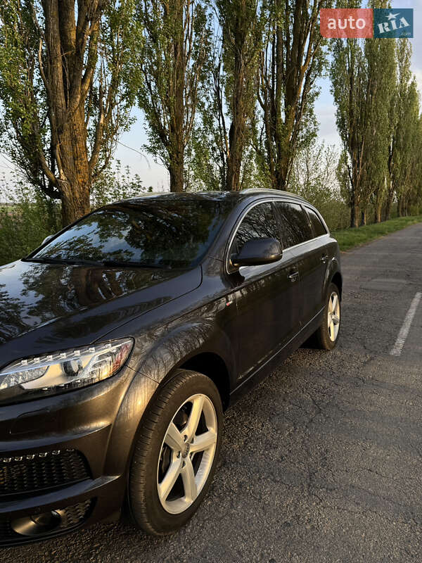 Позашляховик / Кросовер Audi Q7 2013 в Мукачевому