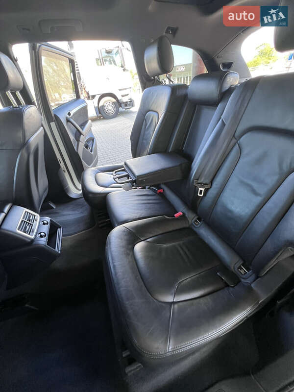 Позашляховик / Кросовер Audi Q7 2008 в Чернівцях
