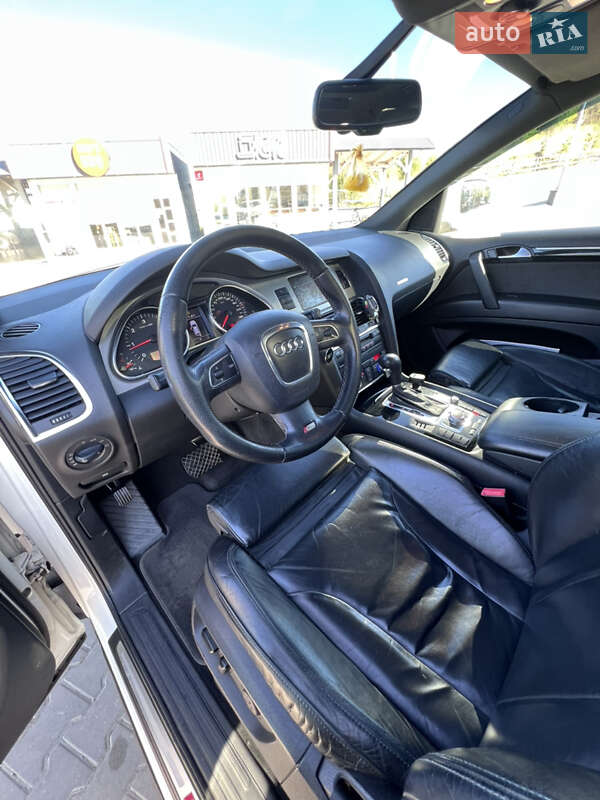 Позашляховик / Кросовер Audi Q7 2008 в Чернівцях