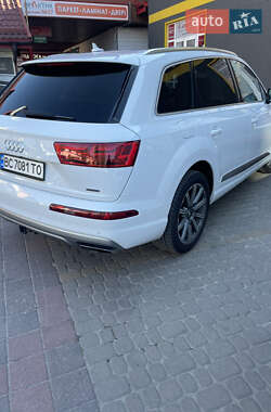 Внедорожник / Кроссовер Audi Q7 2018 в 