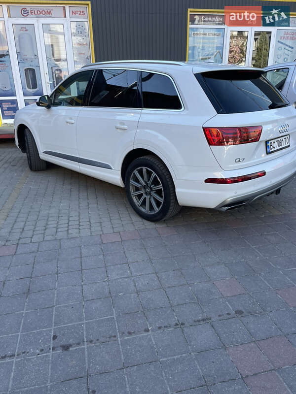 Позашляховик / Кросовер Audi Q7 2018 в Львові