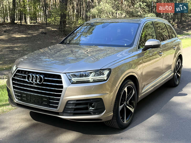 Внедорожник / Кроссовер Audi Q7 2019 в Киеве