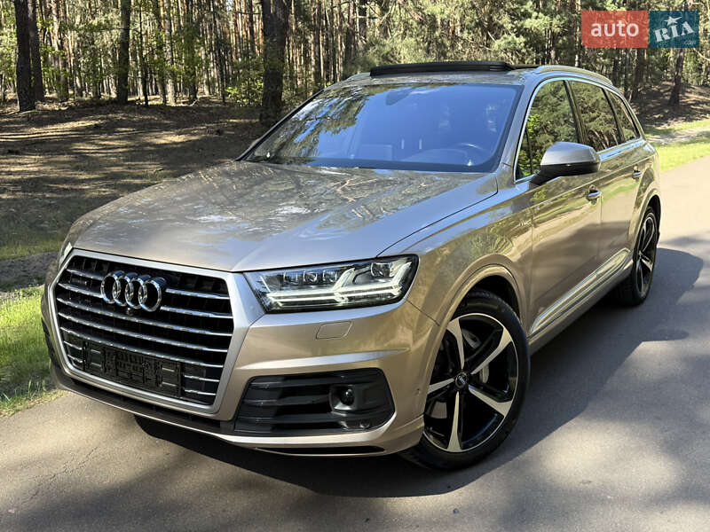 Внедорожник / Кроссовер Audi Q7 2019 в Киеве