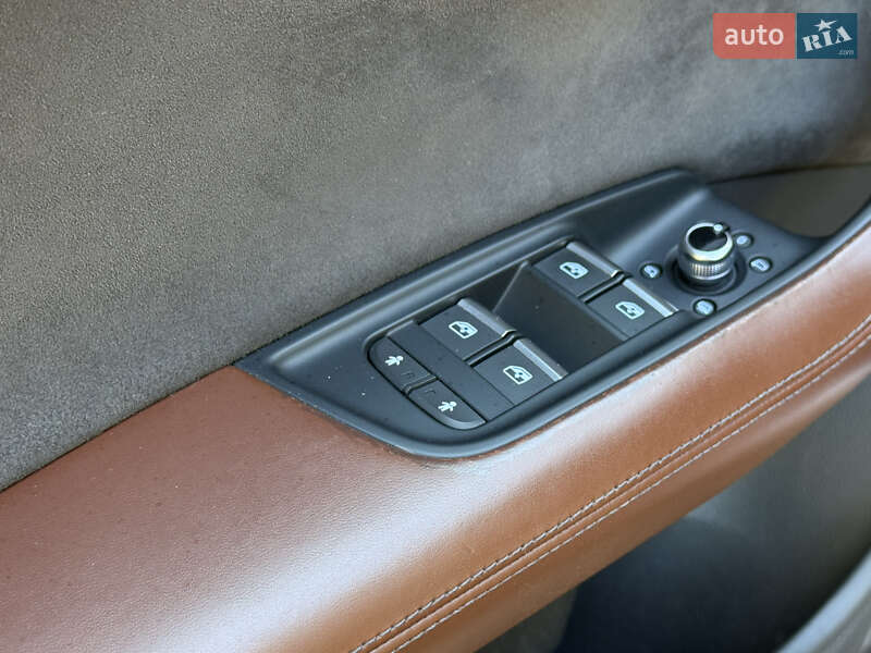 Внедорожник / Кроссовер Audi Q7 2019 в Киеве