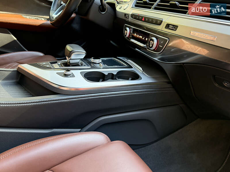 Внедорожник / Кроссовер Audi Q7 2019 в Киеве