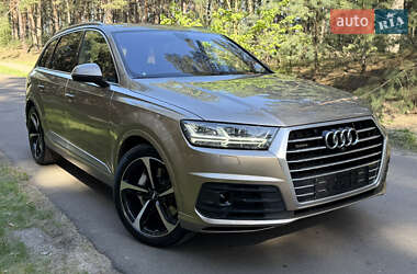 Позашляховик / Кросовер Audi Q7 2019 в 