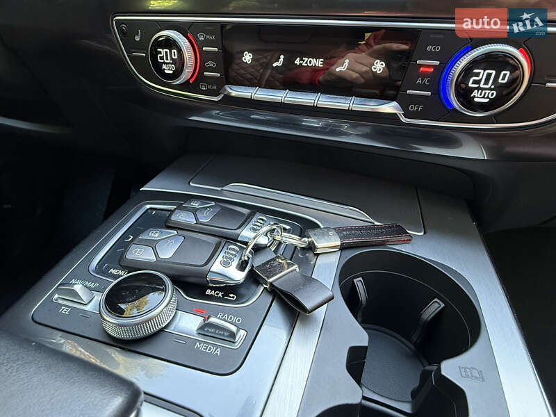 Внедорожник / Кроссовер Audi Q7 2019 в Киеве
