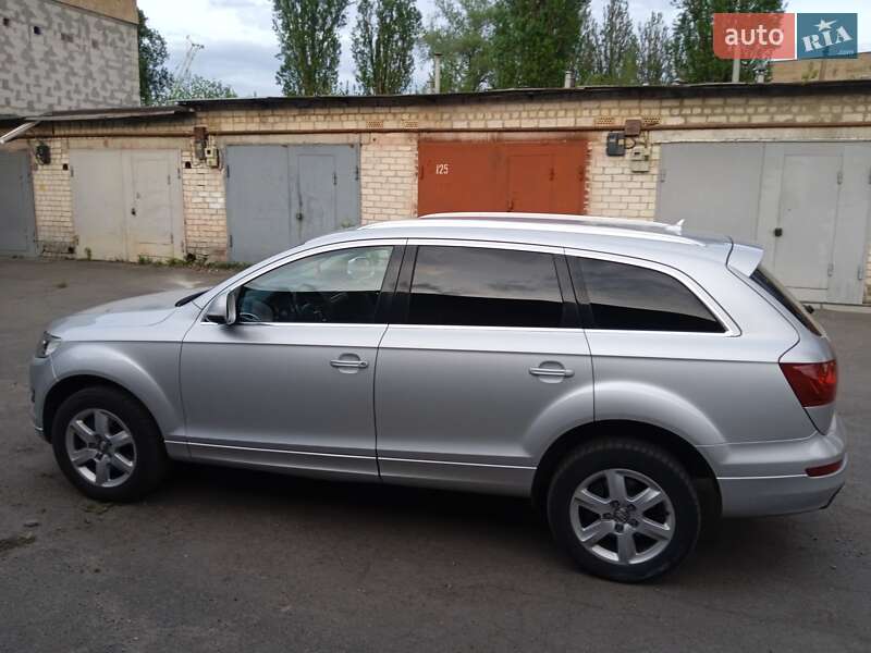 Внедорожник / Кроссовер Audi Q7 2011 в Киеве