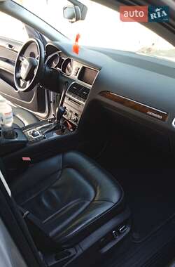 Внедорожник / Кроссовер Audi Q7 2011 в 