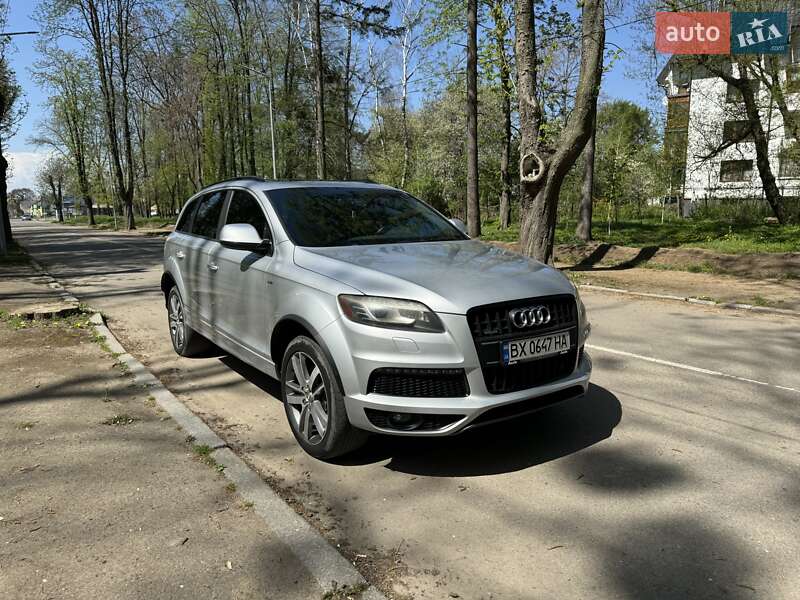 Внедорожник / Кроссовер Audi Q7 2013 в Черновцах