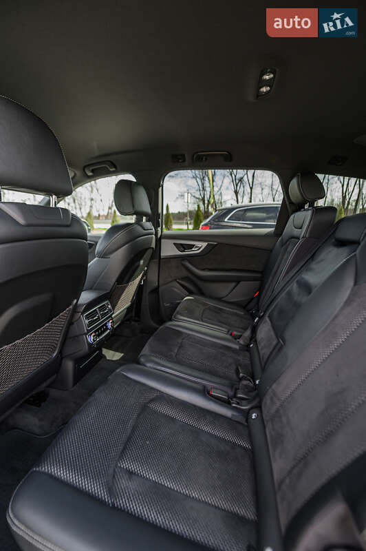 Внедорожник / Кроссовер Audi Q7 2015 в Львове