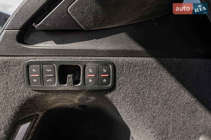 Внедорожник / Кроссовер Audi Q7 2015 в Львове