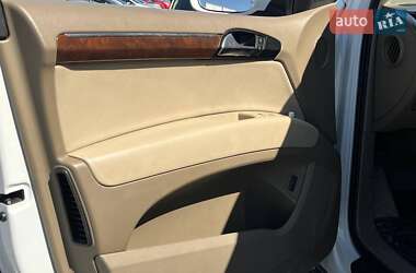 Позашляховик / Кросовер Audi Q7 2012 в 