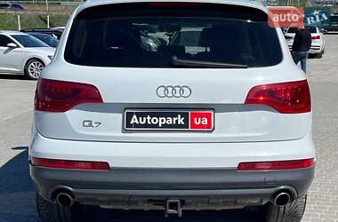Позашляховик / Кросовер Audi Q7 2012 в 
