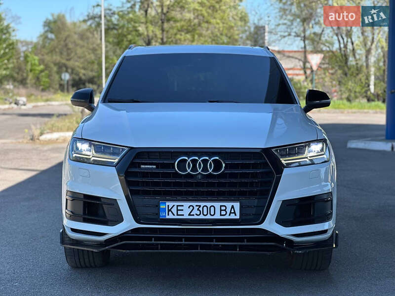 Внедорожник / Кроссовер Audi Q7 2016 в Днепре