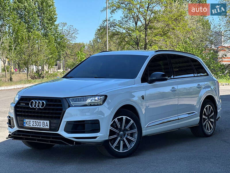 Внедорожник / Кроссовер Audi Q7 2016 в Днепре