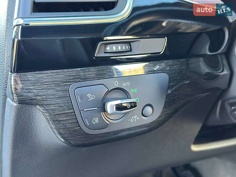 Внедорожник / Кроссовер Audi Q7 2016 в Днепре