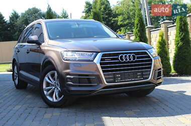 Позашляховик / Кросовер Audi Q7 2016 в Рівному