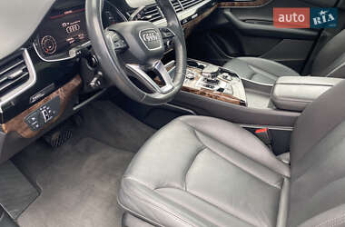Внедорожник / Кроссовер Audi Q7 2017 в 