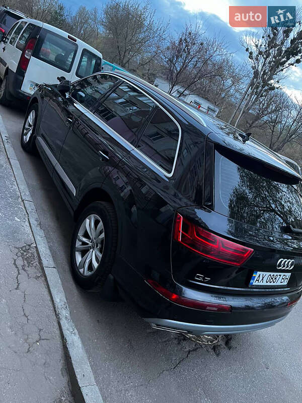 Внедорожник / Кроссовер Audi Q7 2016 в Харькове