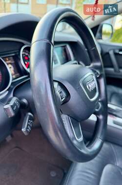 Внедорожник / Кроссовер Audi Q7 2013 в 