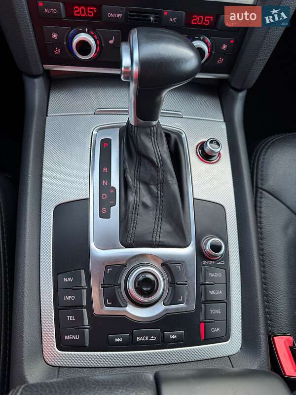 Позашляховик / Кросовер Audi Q7 2013 в Львові