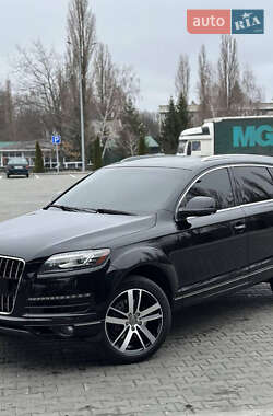 Внедорожник / Кроссовер Audi Q7 2014 в 