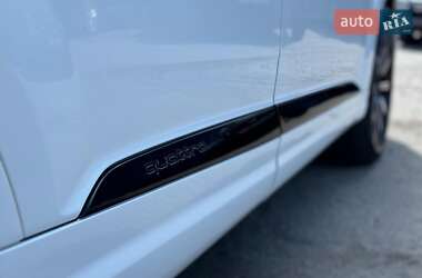Позашляховик / Кросовер Audi Q7 2017 в 