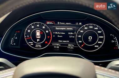 Позашляховик / Кросовер Audi Q7 2017 в 