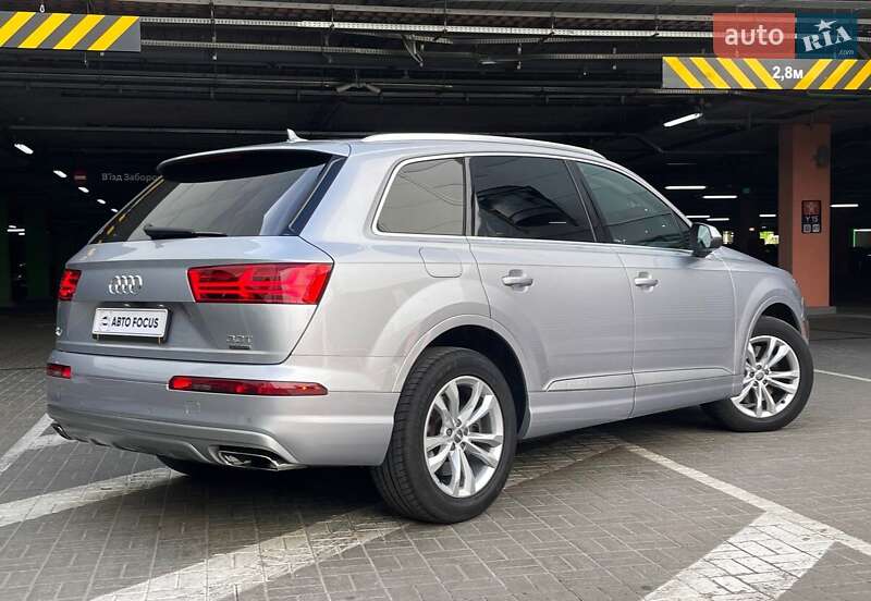 Позашляховик / Кросовер Audi Q7 2016 в Києві