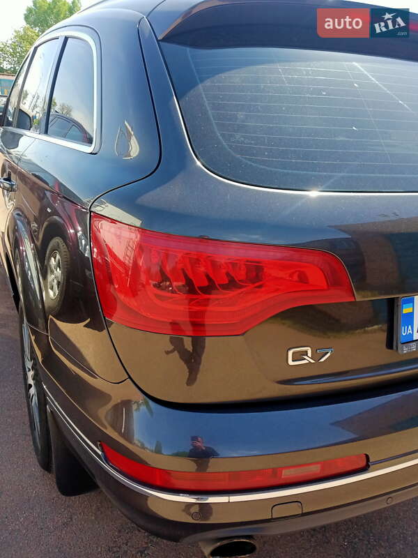 Позашляховик / Кросовер Audi Q7 2013 в Києві