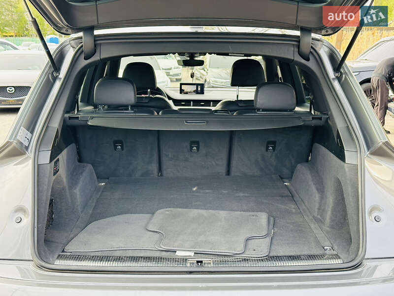 Внедорожник / Кроссовер Audi Q7 2016 в Харькове